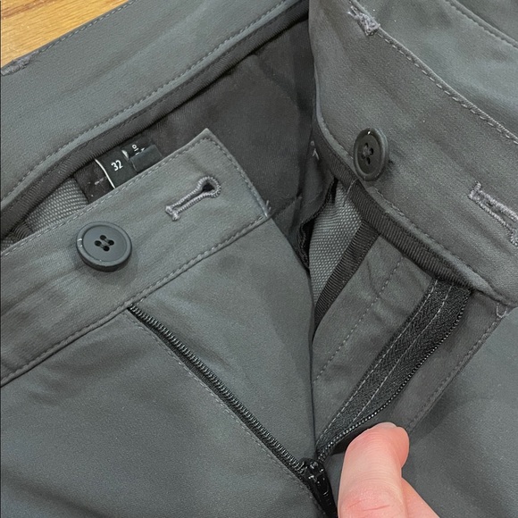 Men's theory grey strech Pants - Picture 3 of 7